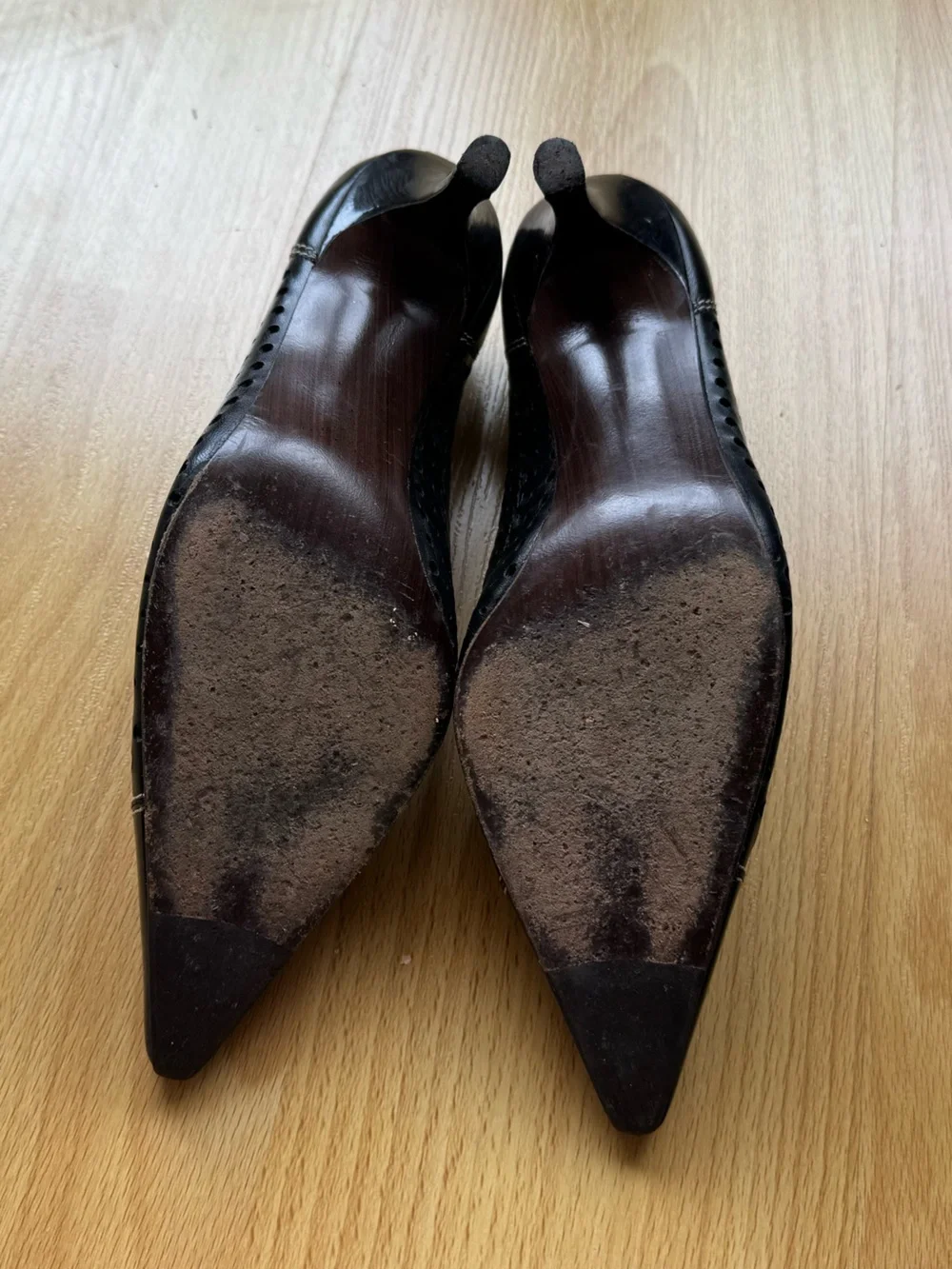 Vintage Stuart Weitzman black leather pointed toe heels